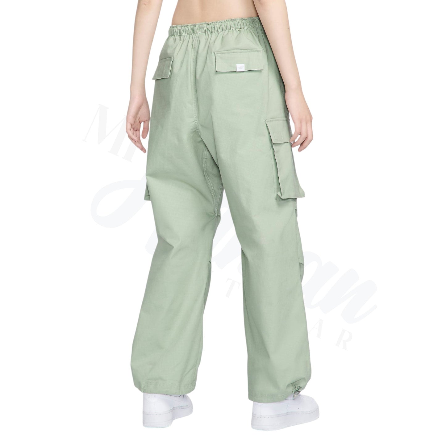 Nike Mid-Rise Women's Cargo Trousers