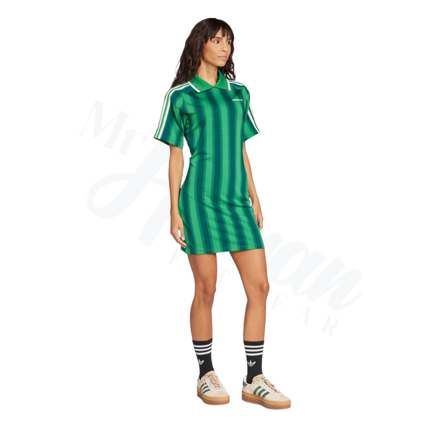 Oversized Graphic Dress with Retro Edge