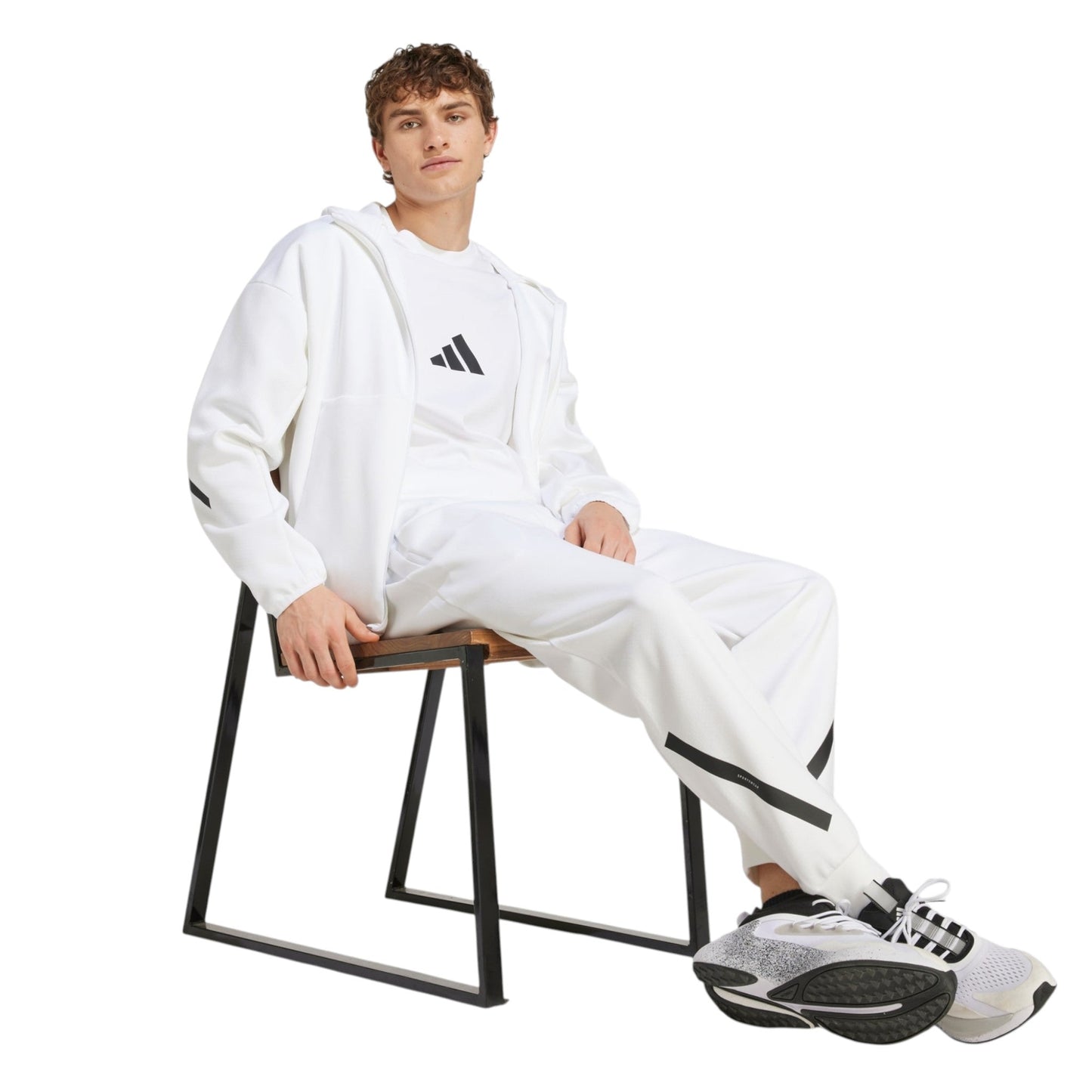 Z.N.E. Hoodie – Sporty, Sleek & Full-Zip