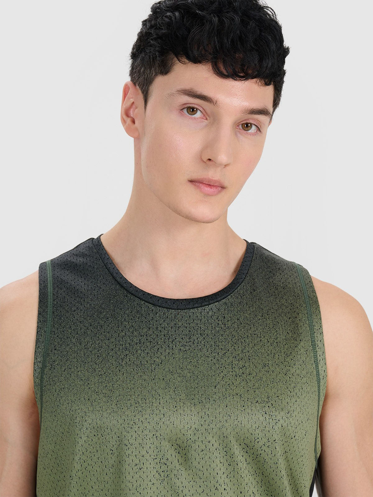 SLEEVELESS FNK